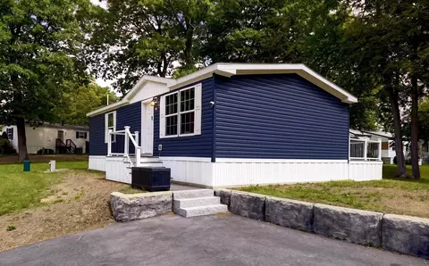 23 S Elderberry Ln, Rochester, NH 03867