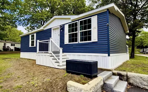 23 S Elderberry Ln, Rochester, NH 03867
