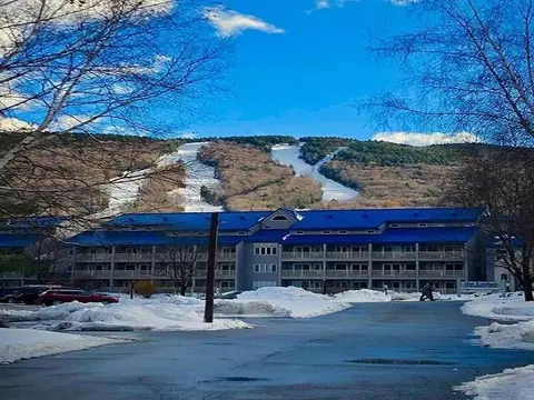 36 Lodge Rd #C114, Lincoln, NH 03251