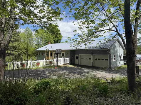 562 Lake Region Rd, Orleans, VT 05860