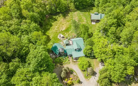 View/Area - 8 Twin Rocks Rd, Dover, VT 05356 photo 2 of 2