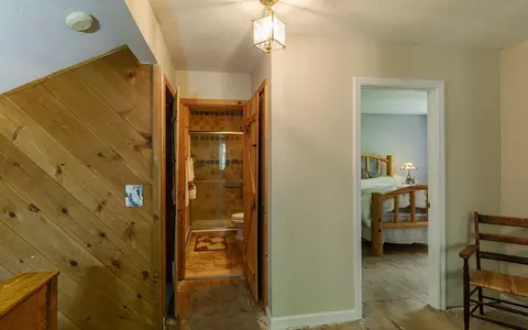 Entry Way - 8 Twin Rocks Rd, Dover, VT 05356 photo 10 of 12