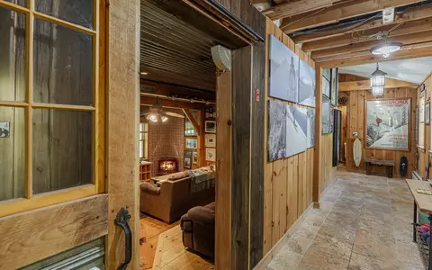 Entry Way - 8 Twin Rocks Rd, Dover, VT 05356 photo 7 of 12
