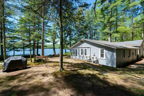 33 Oak Ave, Effingham, NH 03882
