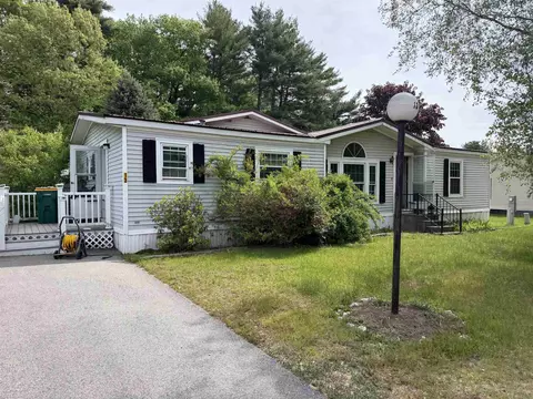 13 Caribbean Ln, Rochester, NH 03867