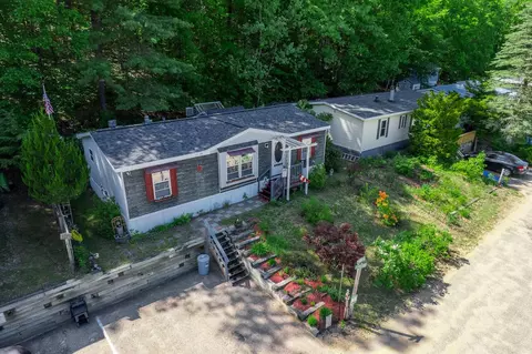 11 Trail St #8, Franklin, NH 03235