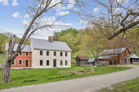 77 Kibling Hill Rd, Tunbridge, VT 05077