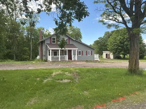120 Mechanic St, St. Albans Town, VT 05481