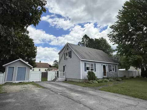 7 Willow St, Allenstown, NH 03275