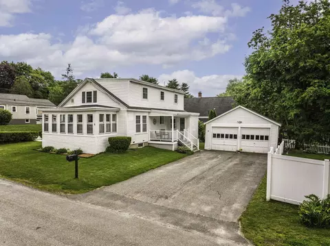 6 Chesley St, Dover, NH 03820