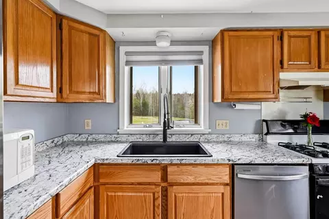 Kitchen - 21 Nutter Cir, Barnstead, NH 03225 photo 3 of 6