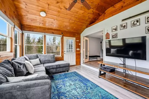 Living - 21 Nutter Cir, Barnstead, NH 03225 photo 1 of 1