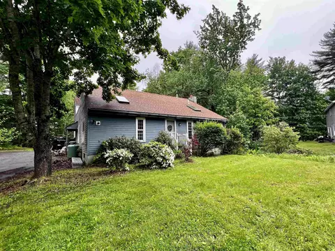 6 Davis Dr, Barnstead, NH 03225