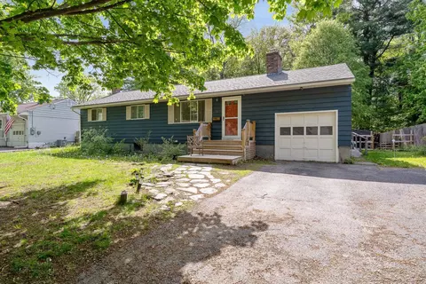 5 Tanglewood Dr, South Burlington, VT 05403