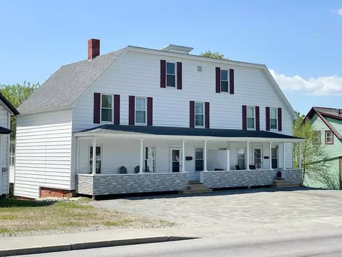 608 E Main St, Newport, VT 05855