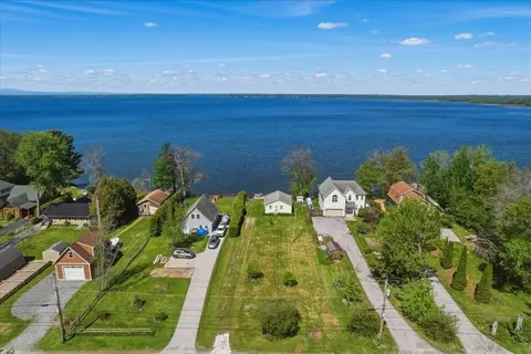 8 Maquam Shore Rd, Swanton, VT 05488
