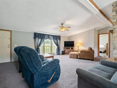 Living - 669 Buttolph Rd, Shoreham, VT 05770 photo 3 of 3