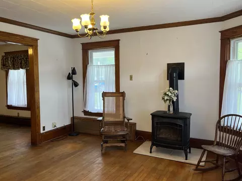 Living - 88 Mill Hl, Barnet, VT 05821 photo 3 of 5