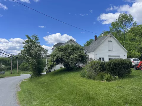 Exterior - 88 Mill Hl, Barnet, VT 05821 photo 4 of 10