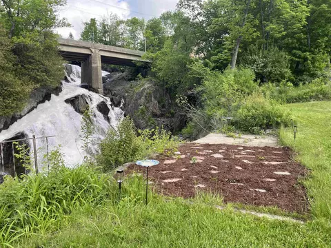 Exterior - 88 Mill Hl, Barnet, VT 05821 photo 6 of 10