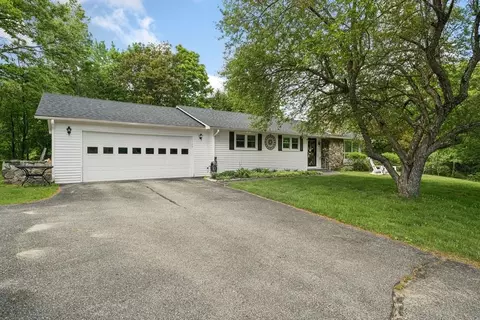 139 Belknap Ave, Newport, NH 03773