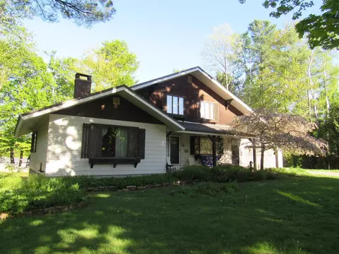 96 Stagecoach Dr, Newport, VT 05855