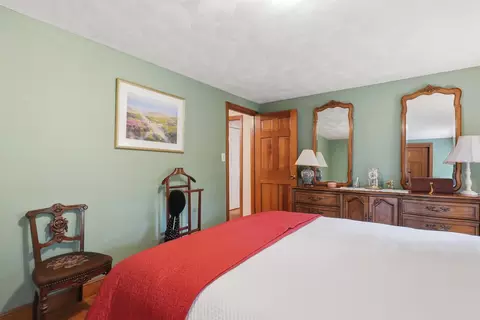 Bedroom - 17 Rolling Ridge Rd, Windham, NH 03087 photo 4 of 5