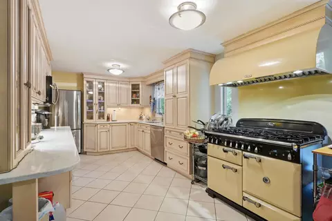 Kitchen - 17 Rolling Ridge Rd, Windham, NH 03087 photo 3 of 6