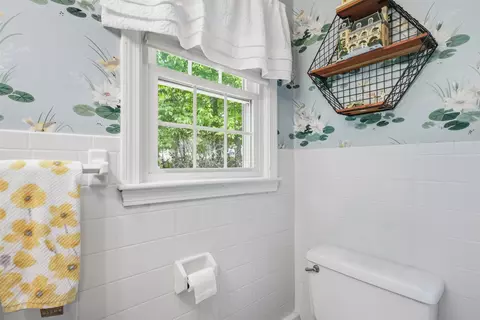 Bath - 17 Rolling Ridge Rd, Windham, NH 03087 photo 6 of 9