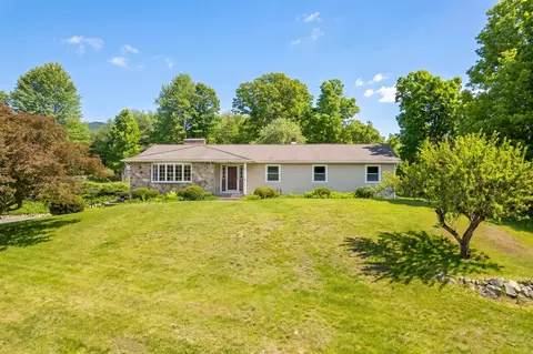 12 Laverne Dr, Rutland, VT 05701
