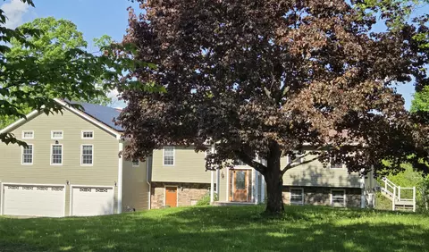 156 Covey Rd, Westford, VT 05494