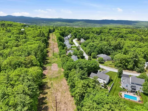 View/Area - 13 Stirling Ave, Hooksett, NH 03106 photo 3 of 4