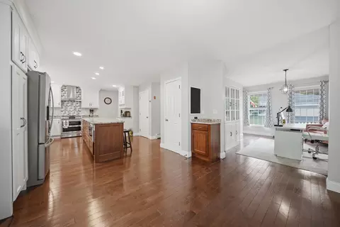 Entry Way - 13 Stirling Ave, Hooksett, NH 03106 photo 3 of 10