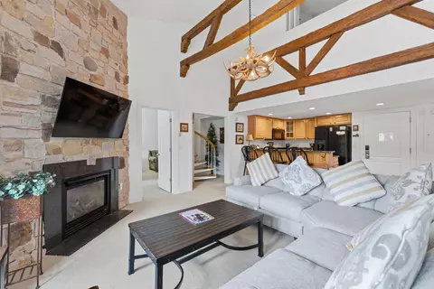 19 Village Lodge Rd #409, Stratton, VT 05360