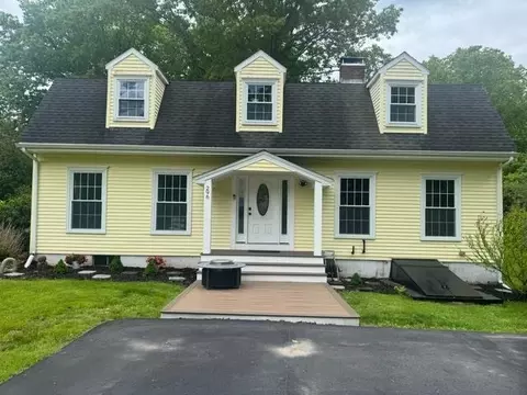 296 Dow Hwy, South Berwick, ME 03908