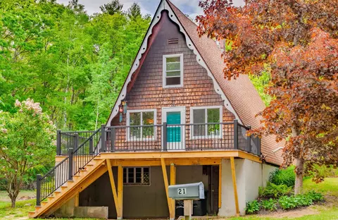 21 Hoadley Rd, Belmont, NH 03220