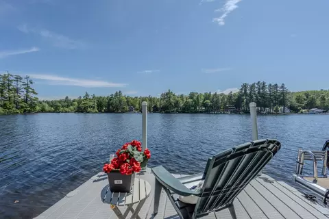60 Beech Is, Strafford, NH 03884