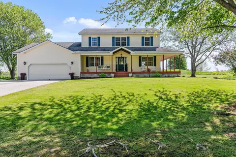465 Lakewood Dr, Swanton, VT 05488