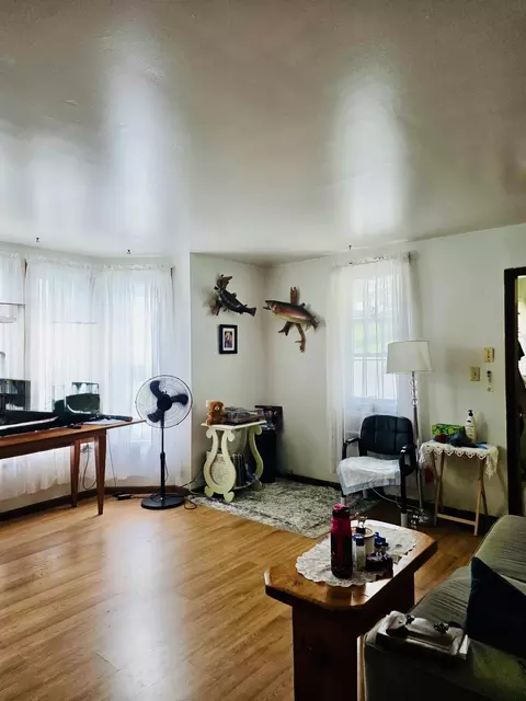 8 Mount St, Barre, VT 05641 photo 6