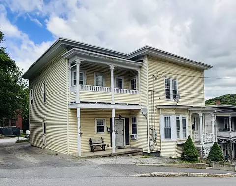 8 Mount St, Barre, VT 05641
