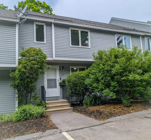 54 Merrimack Dr #46, Merrimack, NH 03054