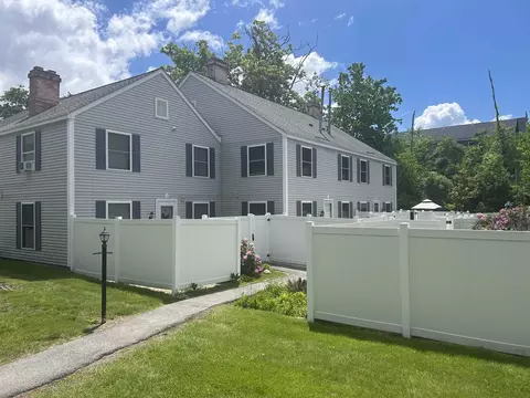 15 Hemlock Frst, Dover, NH 03820