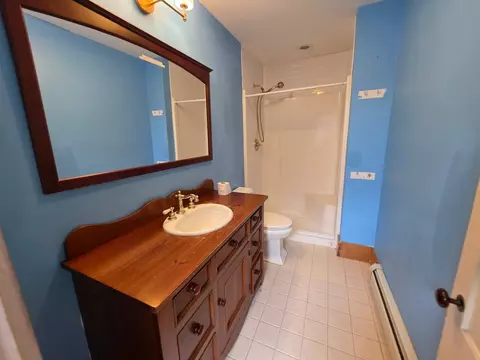 Bath - 27 Linden St, Exeter, NH 03833 photo 1 of 4