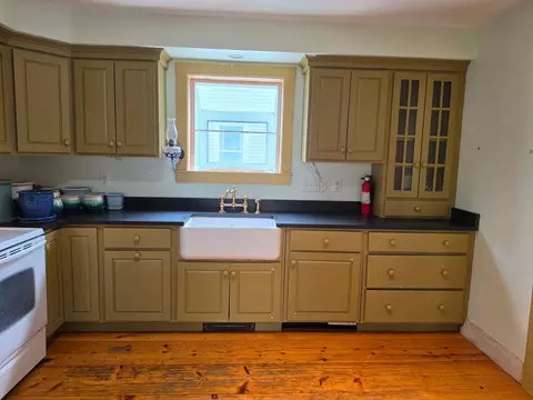 Kitchen - 27 Linden St, Exeter, NH 03833 photo 3 of 5
