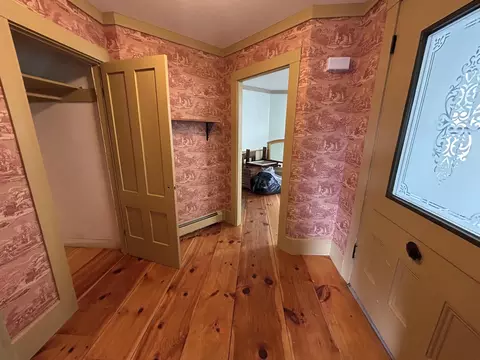 Entry Way - 27 Linden St, Exeter, NH 03833 photo 1 of 7