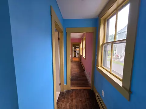 Entry Way - 27 Linden St, Exeter, NH 03833 photo 3 of 7