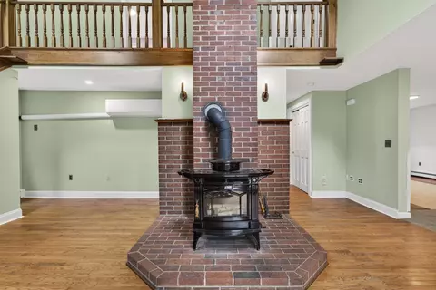 Living - 141 Mitchell Rd, Nottingham, NH 03290 photo 2 of 11