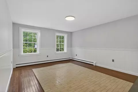 Living - 141 Mitchell Rd, Nottingham, NH 03290 photo 5 of 11