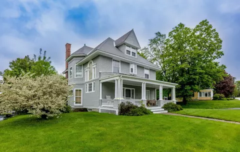 27 Shaker Hill Rd, Enfield, NH 03748