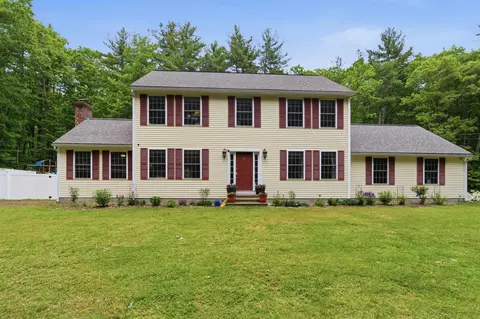 6 Burge Dr, Brookline, NH 03033